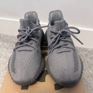Yeezy Boost 350 Grey men’s size 9